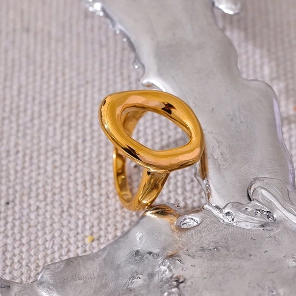 Gold Geometric Statement Rings Set - Picture 3 of 3